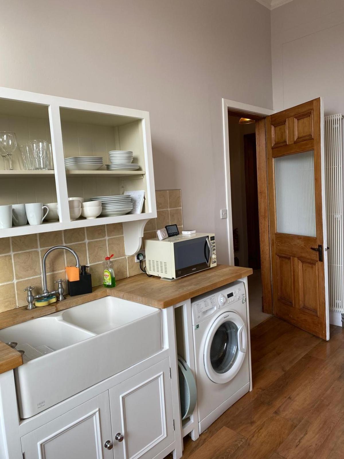 Beautiful & Bright 2 Bed Flat Murrayfield 爱丁堡 外观 照片